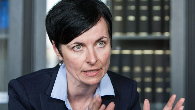 Pražská vrchní žalobkyně Lenka Bradáčová, její úřad vyšetřování kauzy dozoruje.