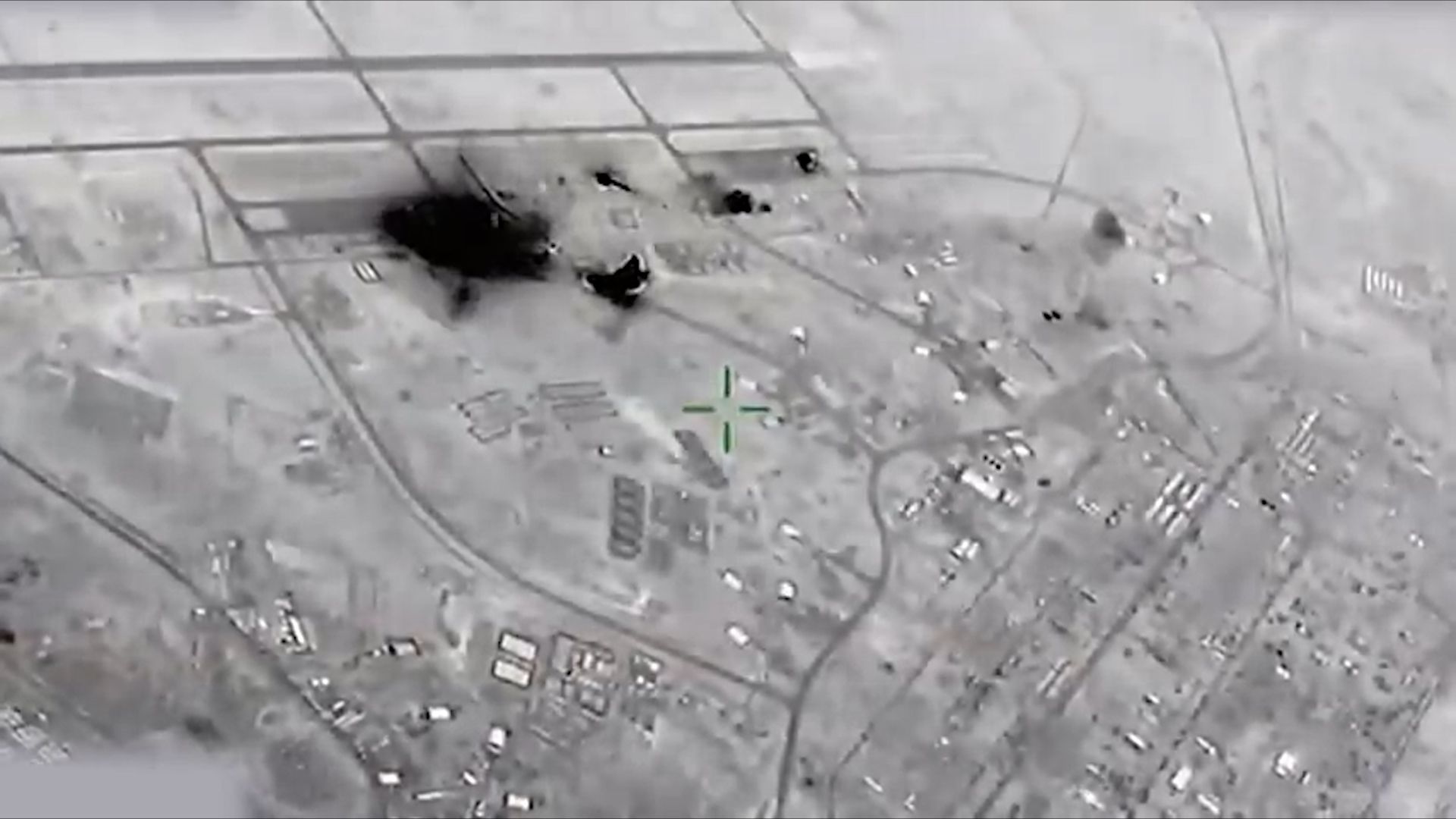 Záběry íránského raketového útoku na americkou základnu v Iráku.