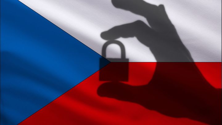 Akademici placení Čínou získali prověrku od UK k utajenému výzkumu. Teď skončili
