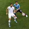 Olivier Giroud a Lucas Torreira v zápase Uruguay -- Francie na MS 2018