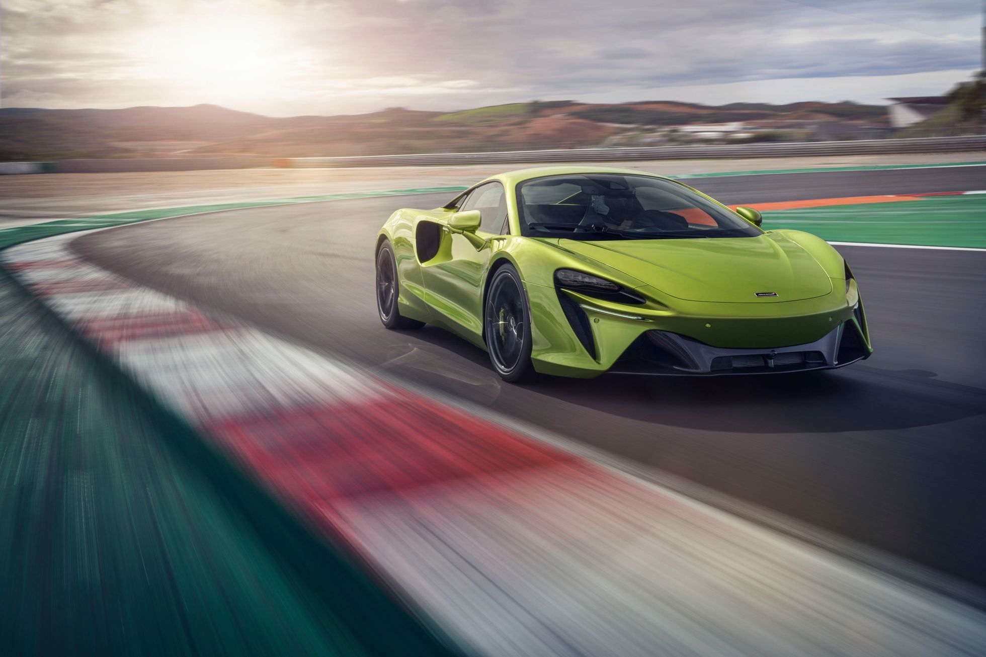 McLaren Artura nový supersport plug-in hybrid