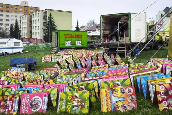 Druhou cenu v kategorii Umění a zábava získal MICHAEL HANKE za sérii Cirkus - Národní cirkus Jo-Joo, turné po ČR, 2013.