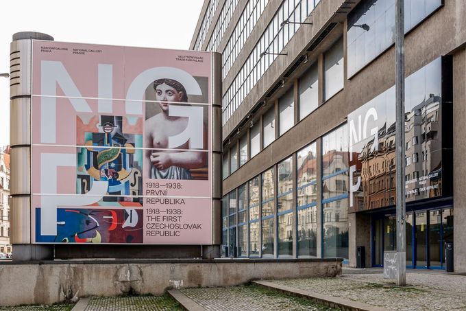 Veletržní palác v Praze, jedno ze sídel Národní galerie.