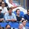 tenis, US Open 2021, finále, herci Brad Pitt (vlevo), Bradley Cooper (druhý zleva) a Rami Malek (vpravo)
