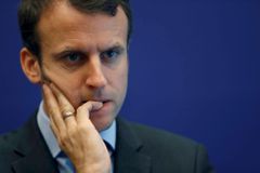 Francouzský ministr hospodářství Macron rezignoval, chce kandidovat na prezidenta