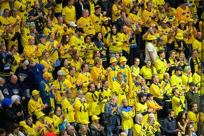 Švédští fanoušci ve čtvrtfinále MS 2025 Česko - Švédsko