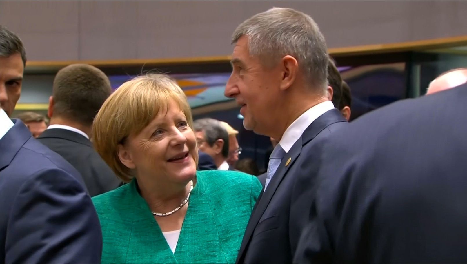 Andrej Babiš se na summitu sešel s kancléřkou Merkelovou a francouzským prezidentem Macronem