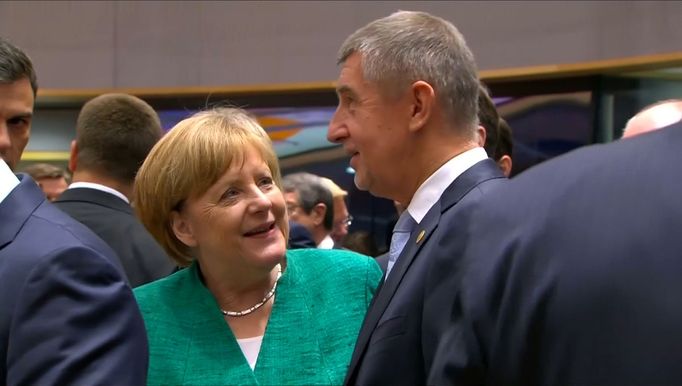 Andrej Babiš se na summitu sešel s kancléřkou Merkelovou a francouzským prezidentem Macronem