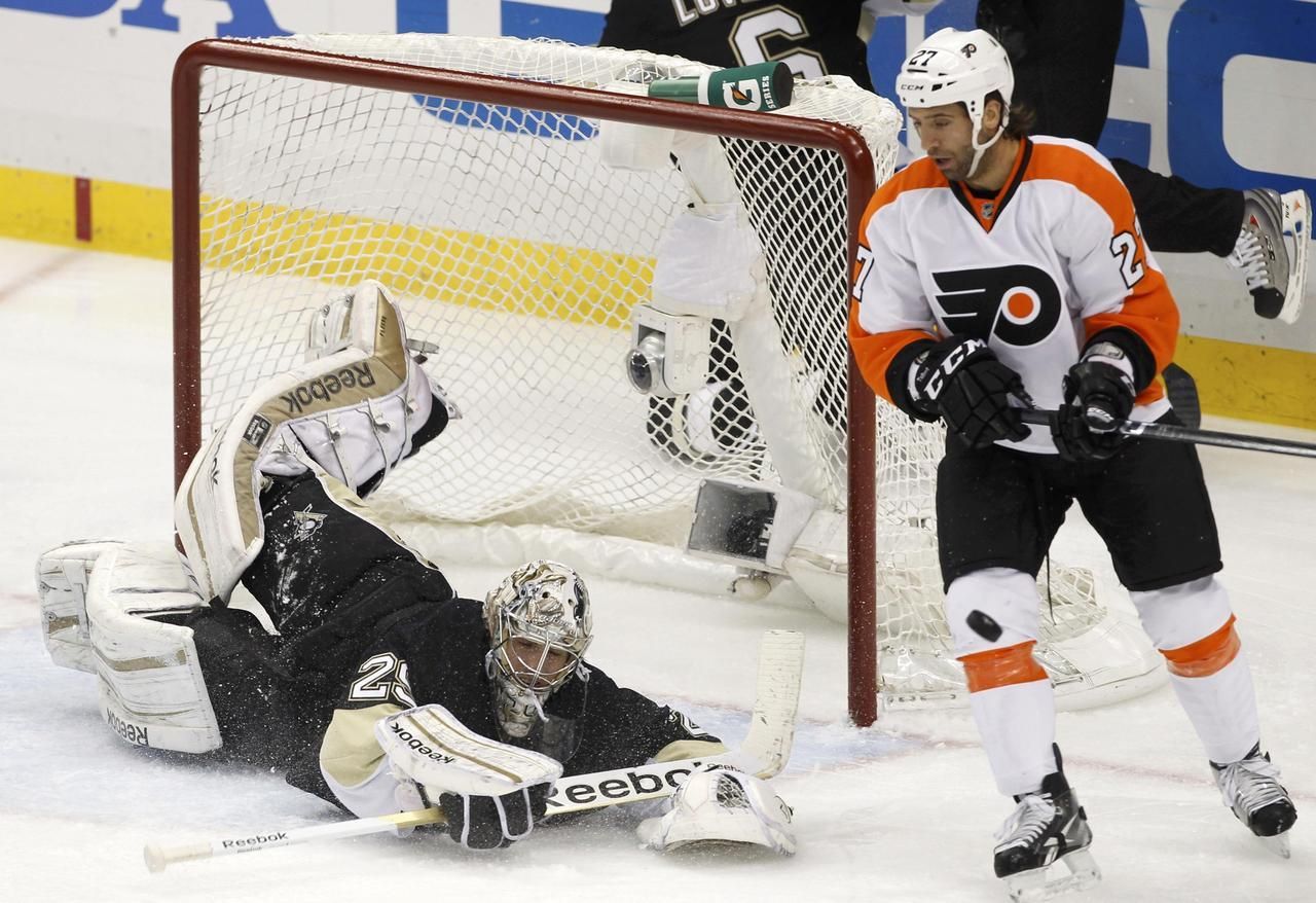 Pittsburgh - Philadelphia (Marc-Andre Fleury, Maxime Talbot)