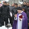 Pohřeb zastřeleného romského mladíka v Tanvald