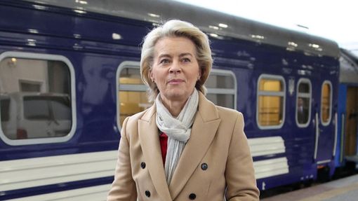 Šéfka Evropská komise Ursula von der Leyenová přijela vlakem do Kyjeva (sobota 24. února 2024).