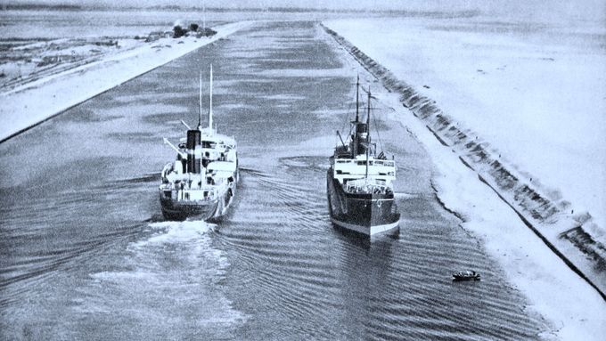 Suezský průplav na dobových fotkách: Obří stavba s pohnutou historií fascinuje dodnes