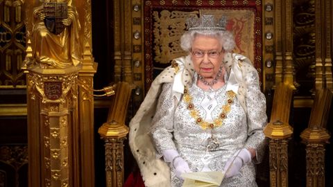 Přibáň: Alžběta II. byla královnou z donucení. Neumírá jen státník, ale celá doba