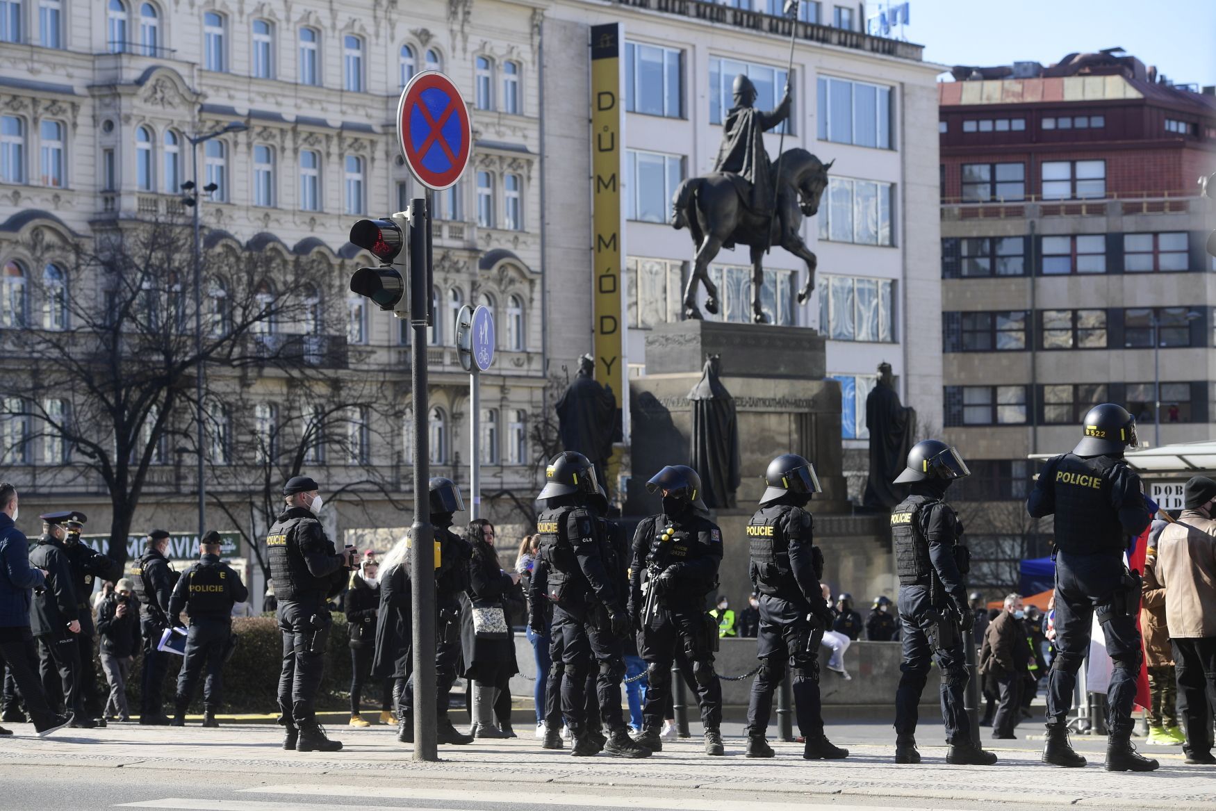 Protesty, koronavirus, Praha, Václavské náměstí