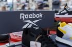Reebok boty za 80 korun by nevymohl z e-shopu ani právník. Reputace firmy ale utrpěla
