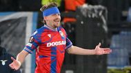 Úvodní zápas Viktoria doma prohrála 1:2, ale Pavel Šulc v 52. minutě gólem srovnal celkové skóre dvojzápasu.