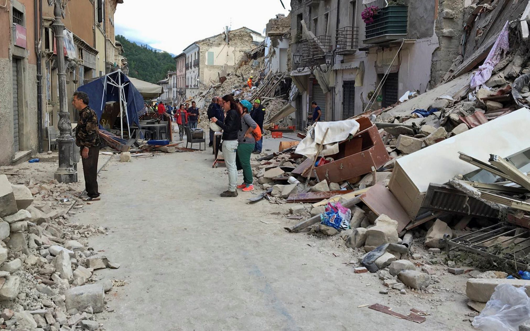 Následky zemětřesení ve středoitalském Amatrice