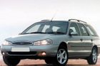Stejně staré Fordy Mondeo na tom byly jen o trochu lépe. Na jejich obranu je ale třeba dodat, že měly v průměru naježděno 150 tisíc kilometrů, což se samozřejmě na technickém stavu musí projevit. Nejstarší sledované ročníky mívají problémy s korozí, předními i zadními osami, světly a brzdovými hadičkami