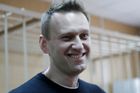 Pokuty i vězení. Soud potrestal za demonstraci v Moskvě Navalného spolupracovníky