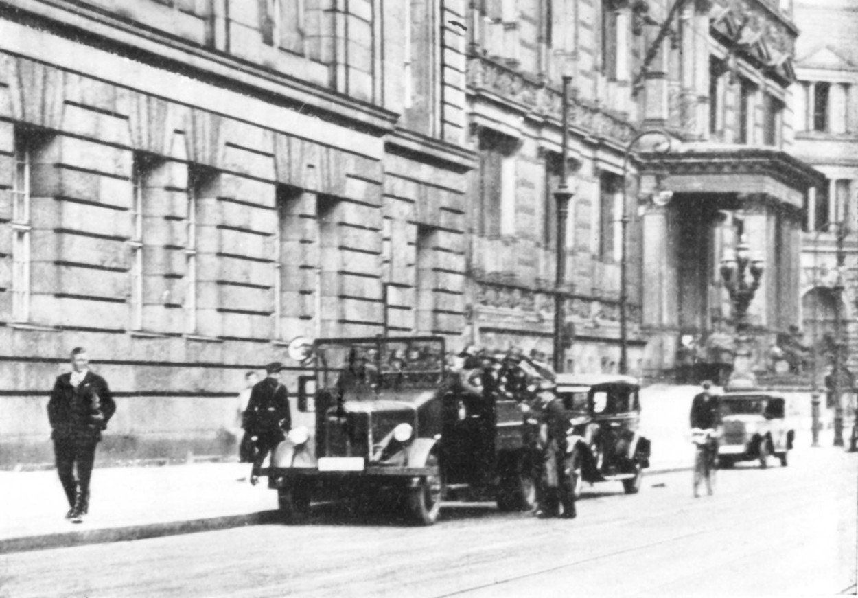 Jednorázové užití / Fotogalerie /  Noc dlouhých nožů / Profimedia