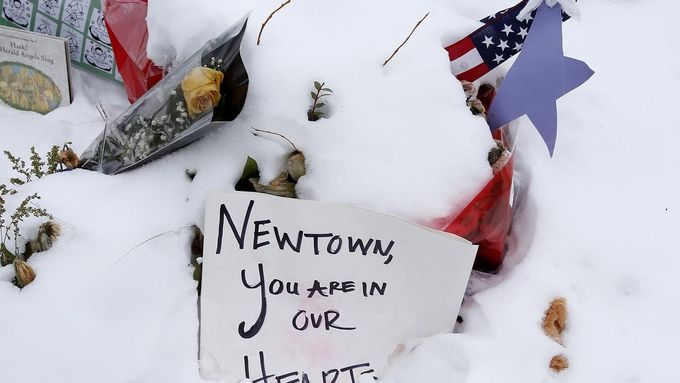 Masakr v Newtownu bylo to nejhorší, co Obama jako prezident zažil