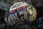 Příbuzní obětí: Ukázali nám důkazy, že let MH17 sestřelil ruský raketový systém