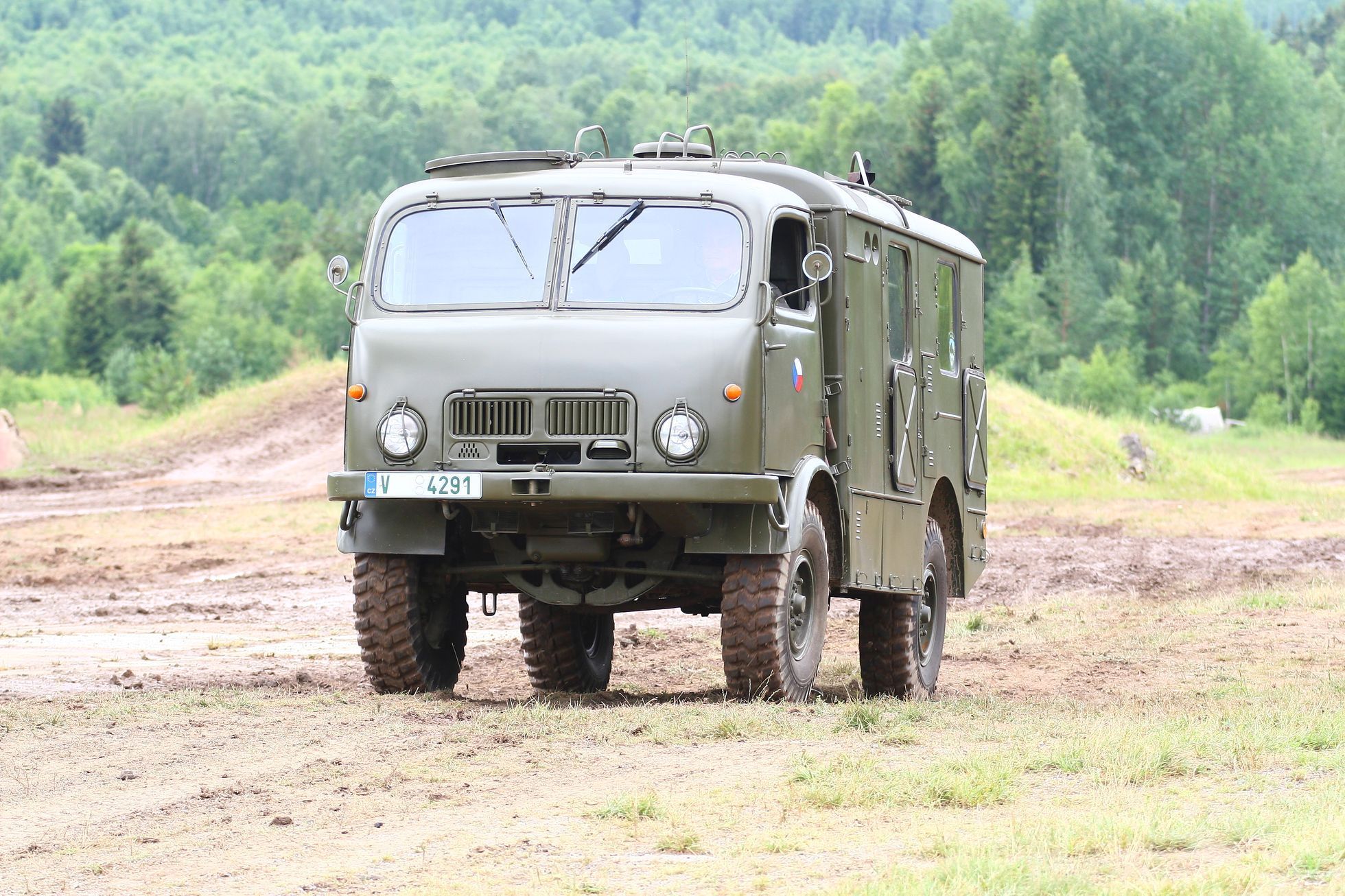 Tatra 805