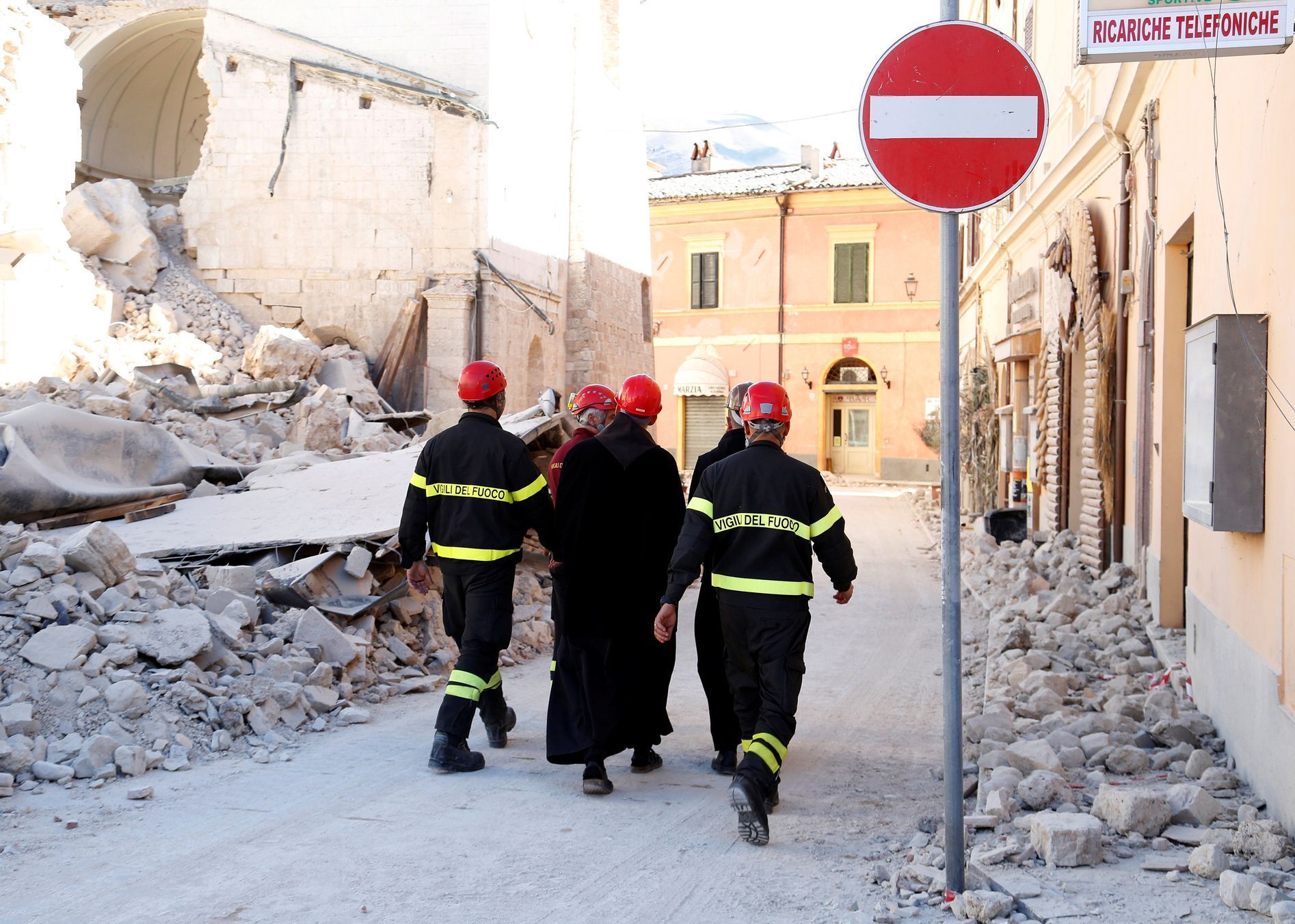 Itálie - město Norcia po zemětřesení