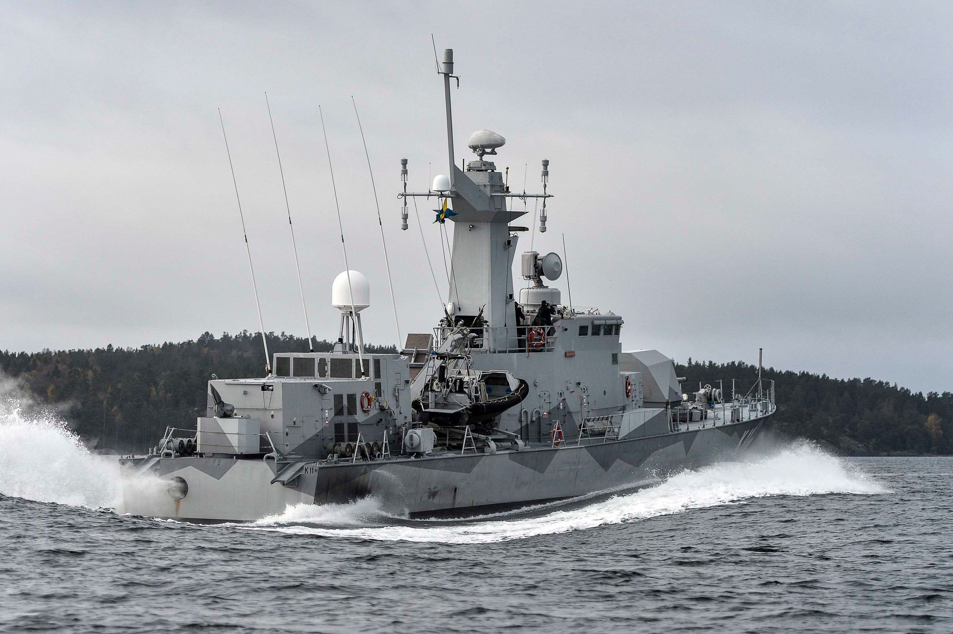 Švédské námořnictvo prohledává vody nedaleko Stockholmu.
