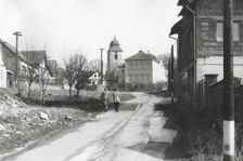 Čestná salva změnila oslavu v děsivé inferno. Lidská těla v mžiku zuhelnatěla