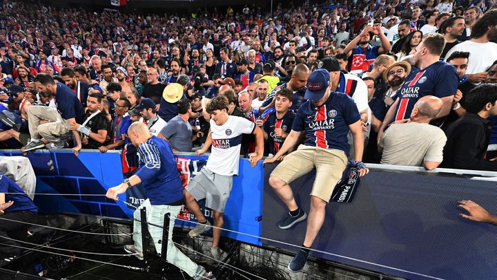 Jak se zadarmo dostat na finále Ligy mistrů? Dvojice se 27 hodin ukrývala na záchodě; Zdroj foto: Reuters