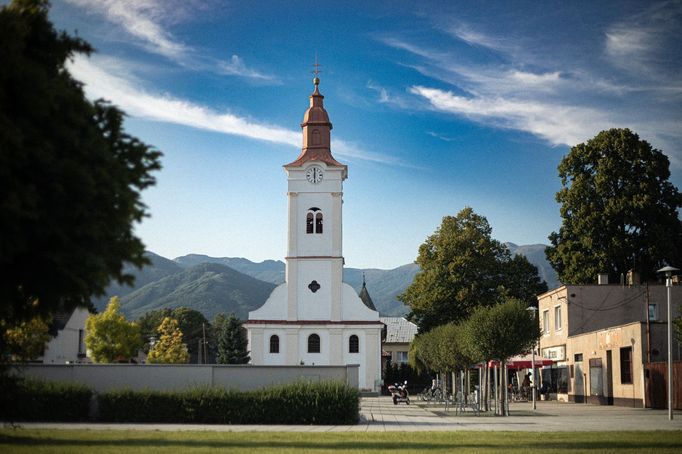 Obec Sučany, která má problém s útoky medvědů na domácí zvířata.