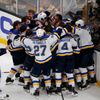 7. finále NHL 2018/19, Boston - St. Louis: Hokejisté St. Louis oslavují zisk Stanley Cupu.