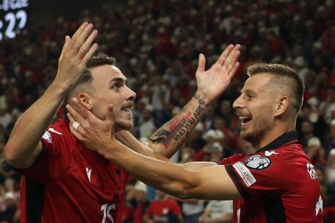 Albánie - Česko 3:0. Děsivý průběh zápasu pokračoval, čtvrtý gól zrušil ofsajd