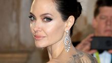 Nekonvenční Angelina Jolie: Provozovala sadomaso, sbírá nože, nechala si odebrat prsa