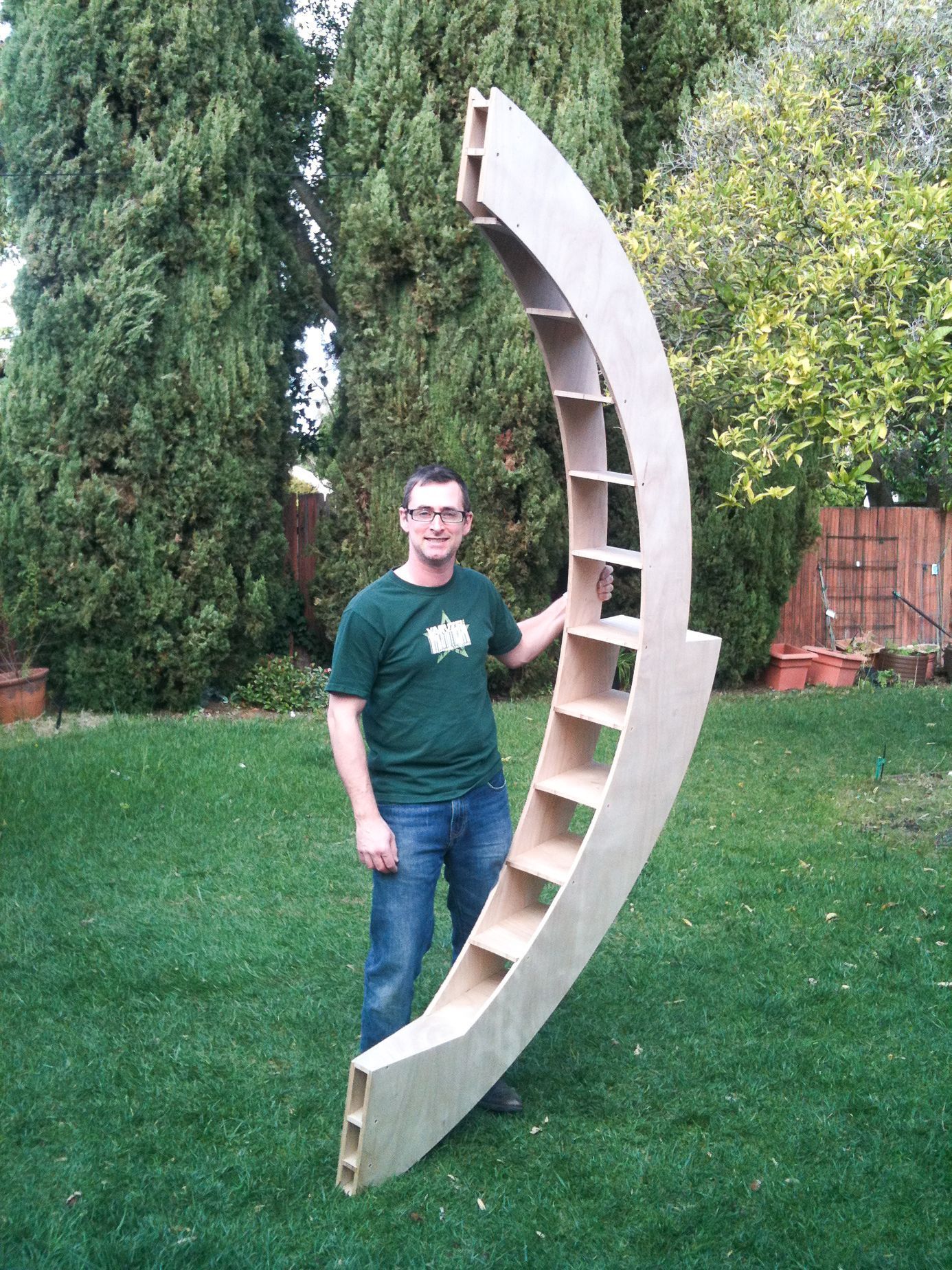 Tsunamiball. Tak si Chris staví archu proti tsunami