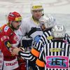 Hokej, extraliga, Slavia - Kladno: hádka s rozhodčím
