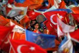 13. 6. - Autoritářský Erdogan slibuje Turkům konsenzus. Více se dozvíte v článku Václava Vitáka - zde