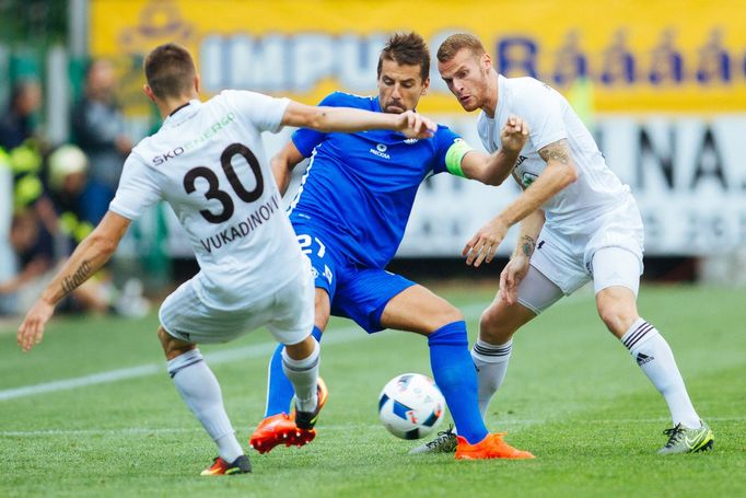 Liga, Boleslav-Liberec: Miljan Vukadinovič (30) - Milan Baroš