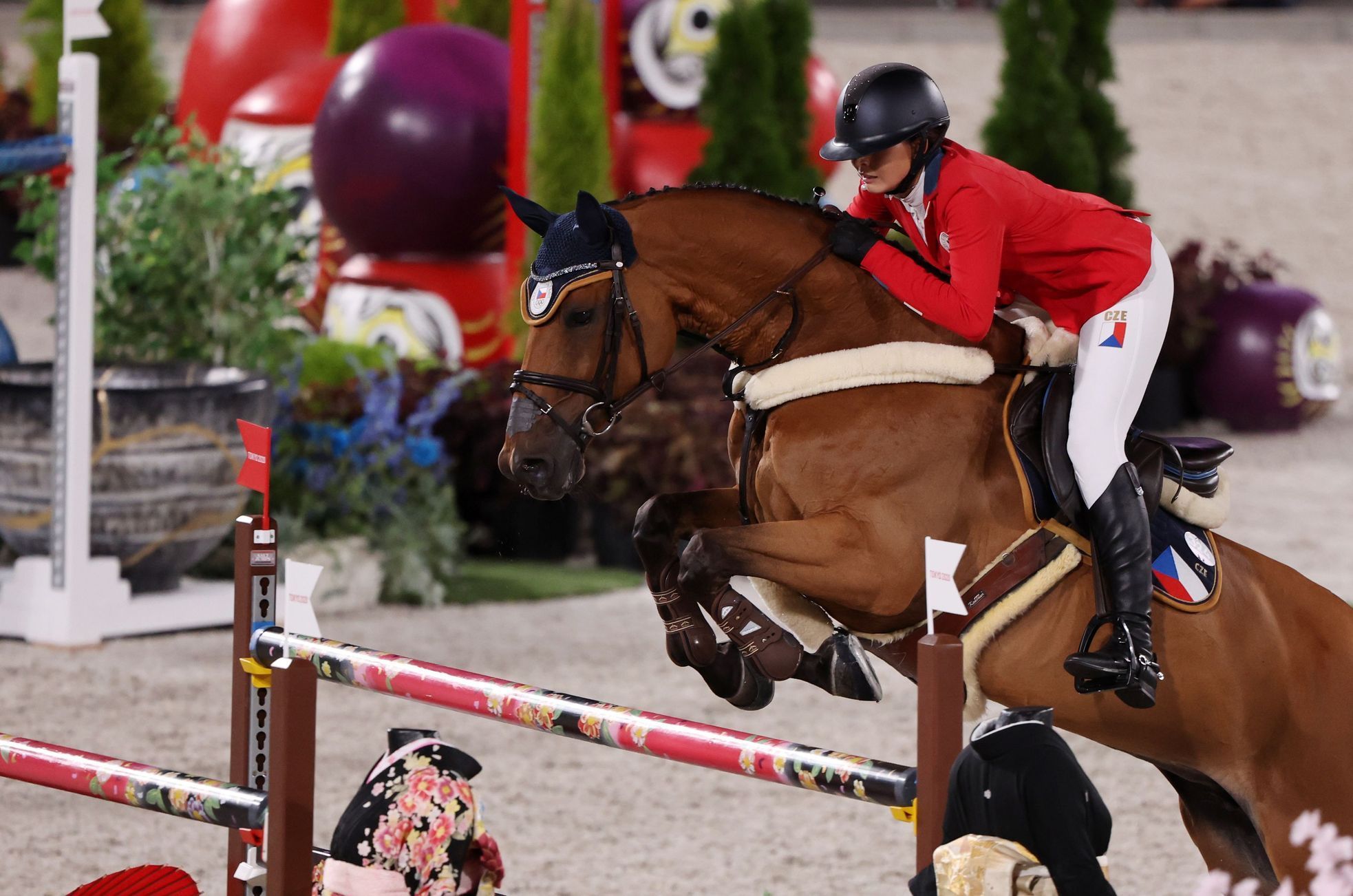 Anna Kellnerová na koni Catch Me If You Can v jezdeckém parkuru na OH 2020