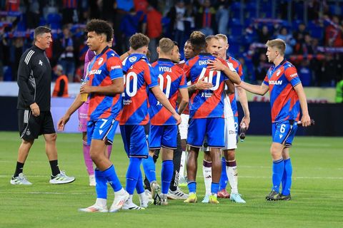 Ferencváros - Plzeň 1:1. Viktoria v závěru přišla o výhru