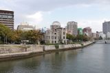 Obchodní a průmyslové muzeum v Hirošimě, navržené českým architektem Janem Letzelem, také přečkalo výbuch bomby. Toho se však rozhodnutí o demolici netýká.