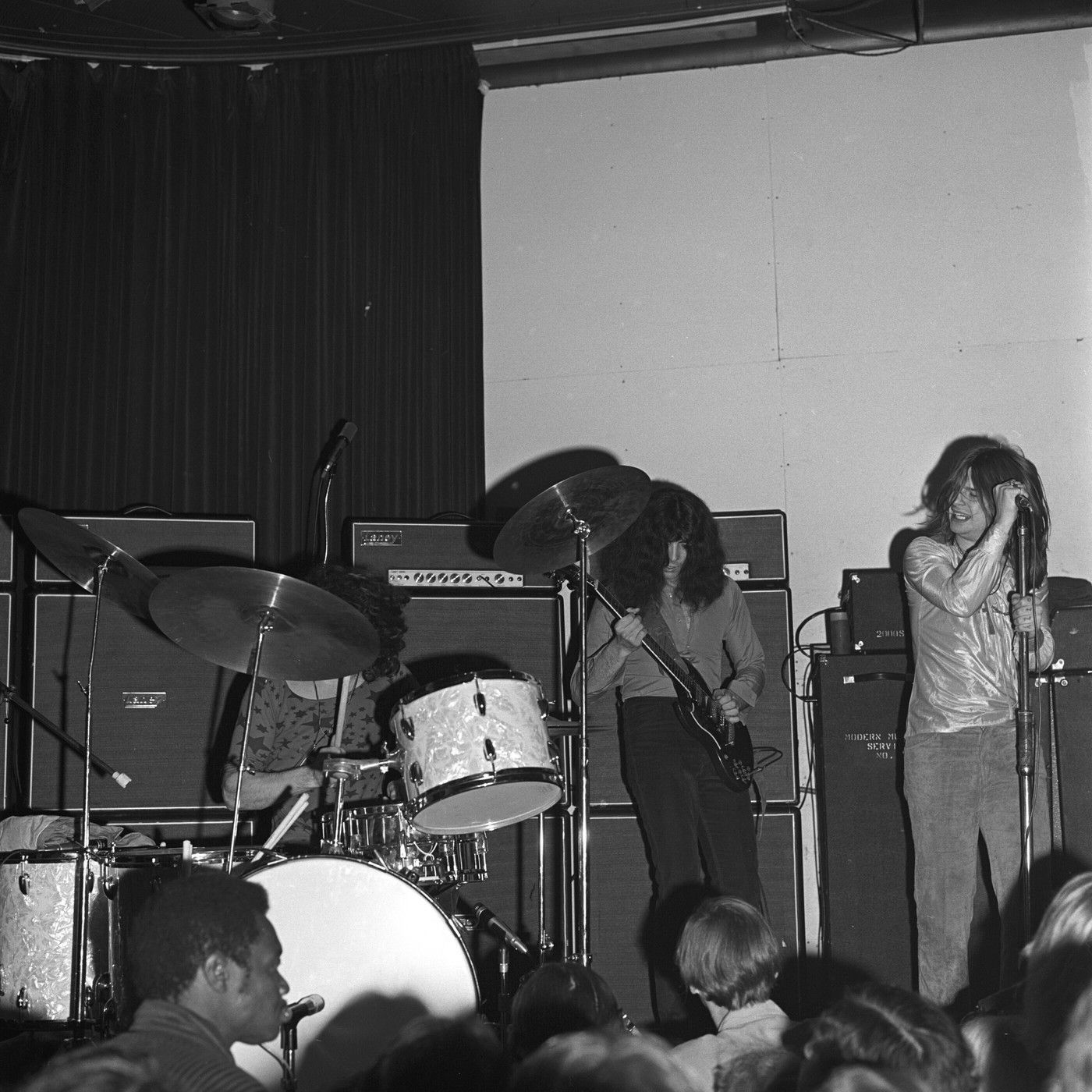 Ozzy Osbourne, fotogalerie, smrt, život, historie, Magazín