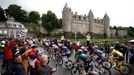 3. etapa Tour de France 2021: Peloton pod hradem ve městě Josselin.