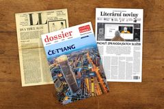 Literární noviny šíří čínskou propagandu. A Česko jim dává statisícové dotace