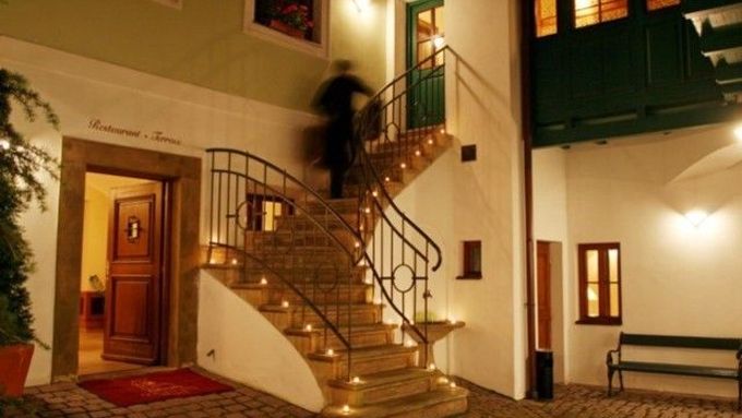 Hotel U Zlaté studně v Praze je nejluxusnější na světě