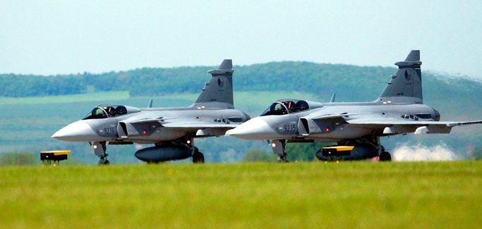 Letoun JAS-39 Gripen ve službách letectva České republiky. Foto z roku 2005.