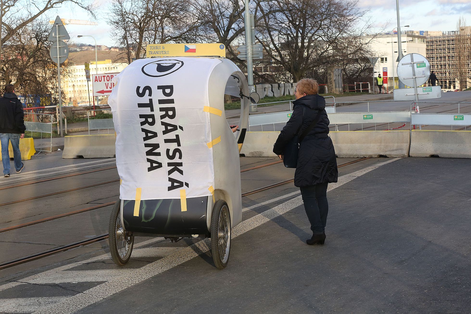 Rikši na Libeňském mostě