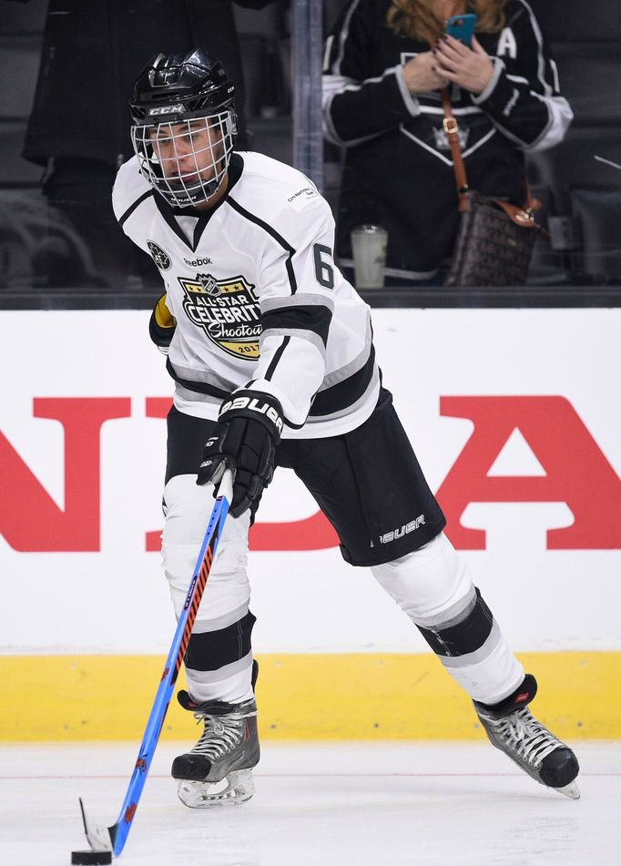 2017 NHL All Star Game: Justin Bieber (6)