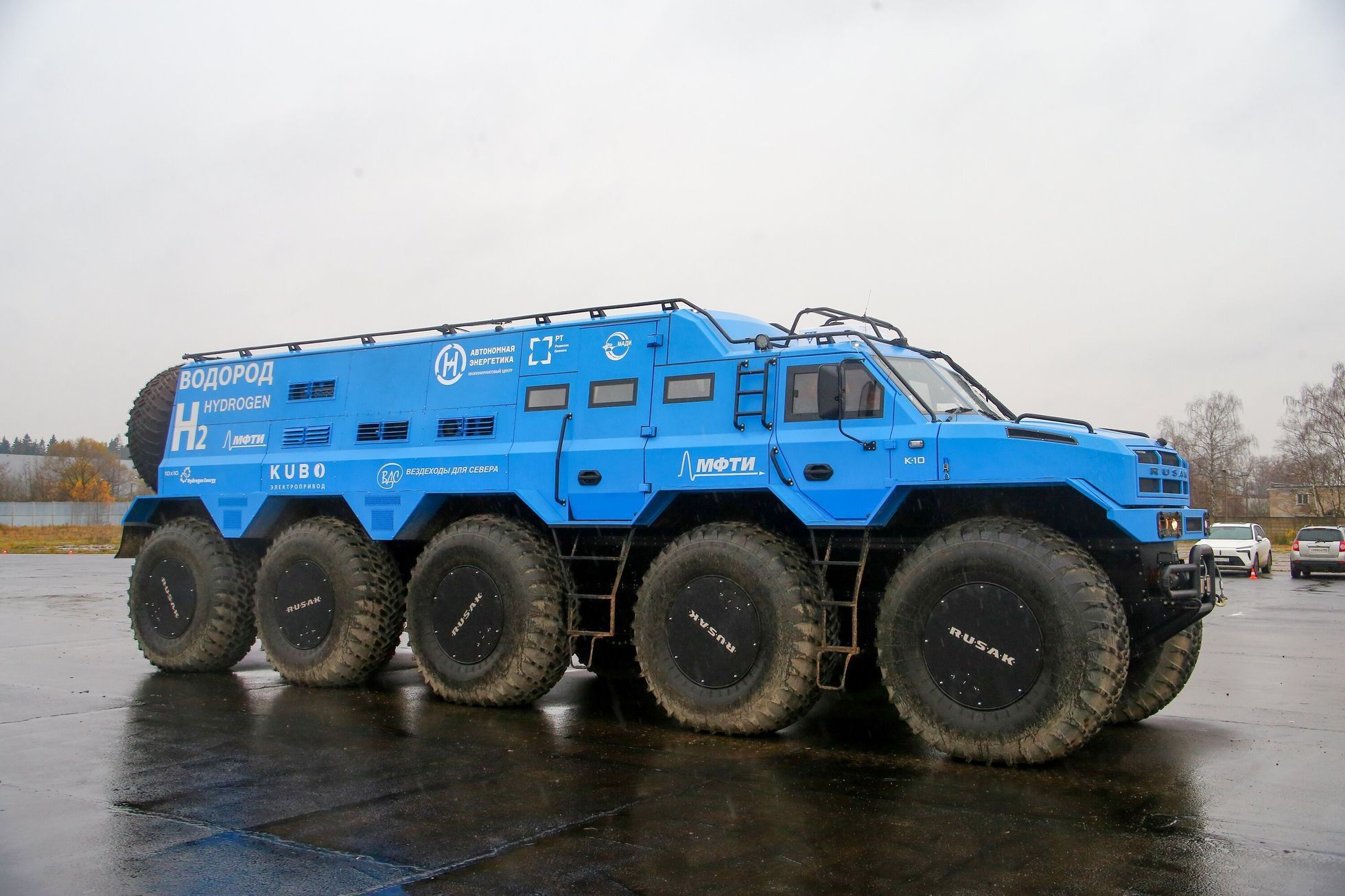 Ruské auto na vodík Rusak
